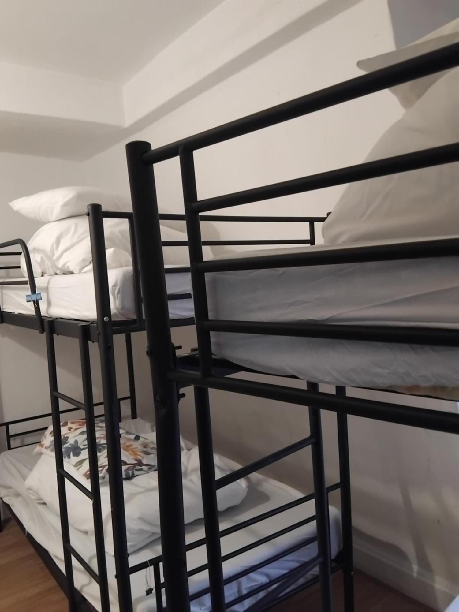Bell House Hostel Лондон Екстериор снимка